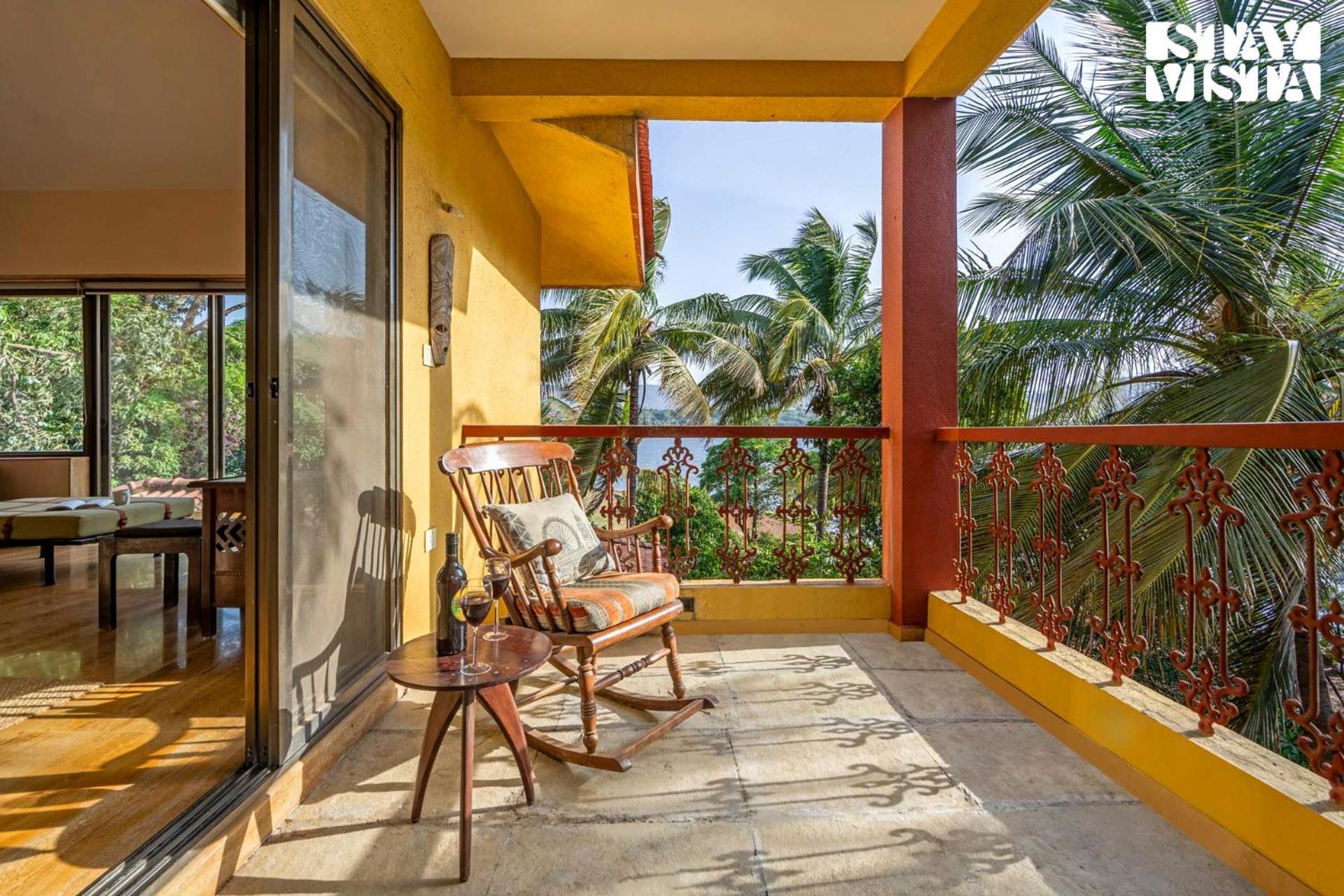 Stayvista At Three Shores With Lake View & Alfresco Dining Khamshet Buitenkant foto